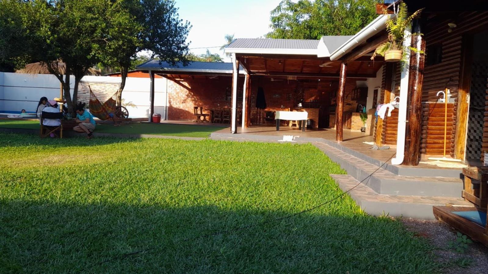 Quinta Queen Girasol Capiatá Exterior photo